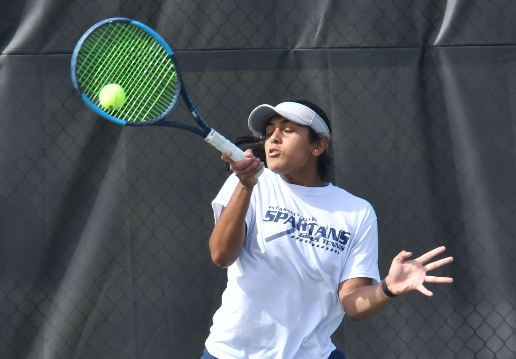 051121-qc-spt-mac girls tennis-128